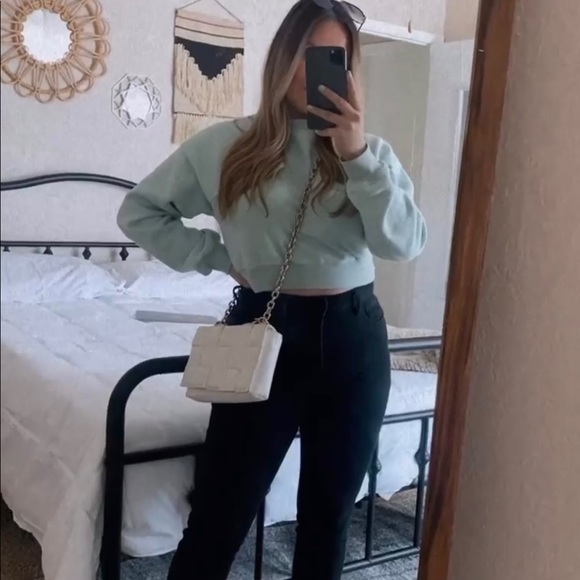 Hiii, I’m Ana! 😊 - Picture 3 of 4